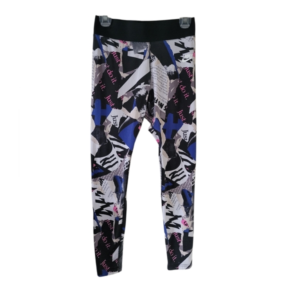 Nike Newspaper Graphic Leggings - Picture 2 of 9